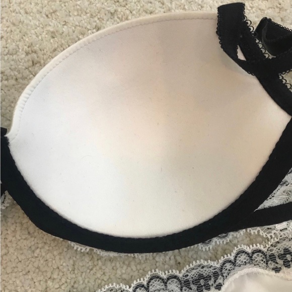 Victoria’s Secret Vintage Floral Embroidery Rhinestones Push Up Bra - Picture 11 of 16